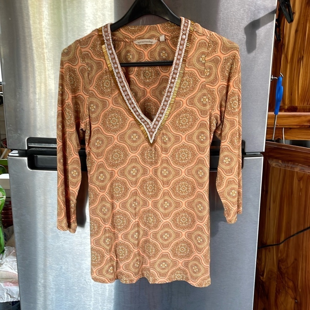 Soft Surroundings Lillia Tunic Top women sz XS peach Beaded V-Neck Boho Print